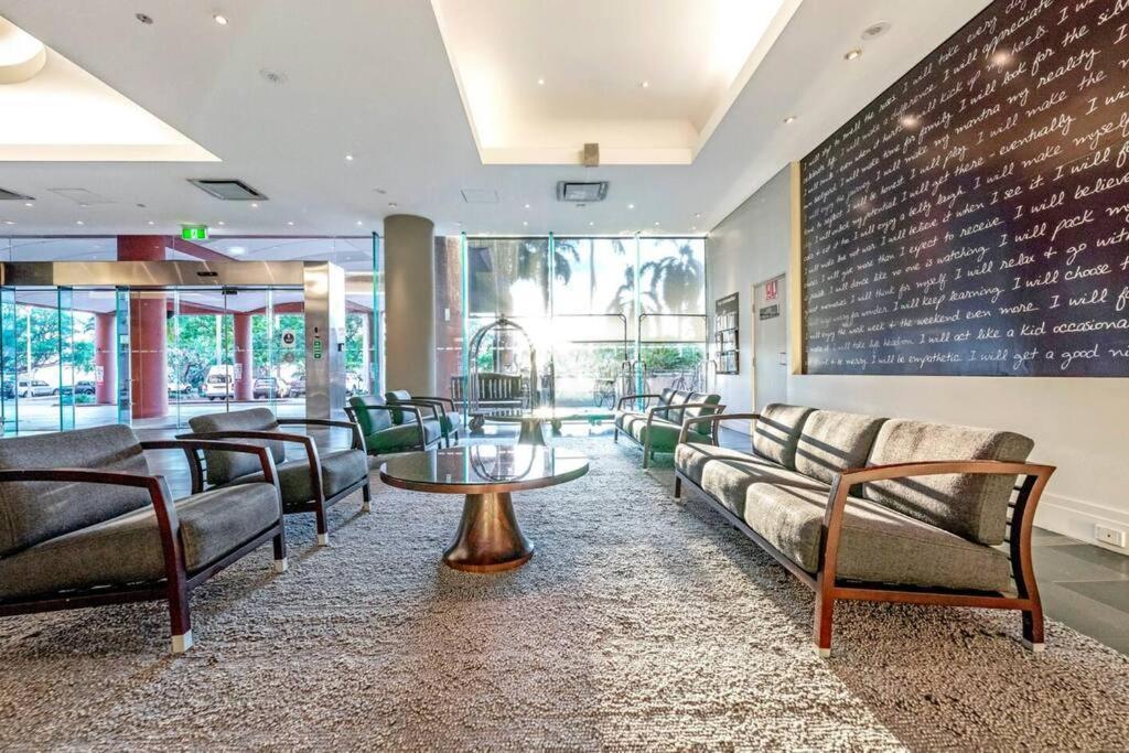 'Towering Palms' Resort-Style Apartment With A Separate Studio 达尔文 外观 照片